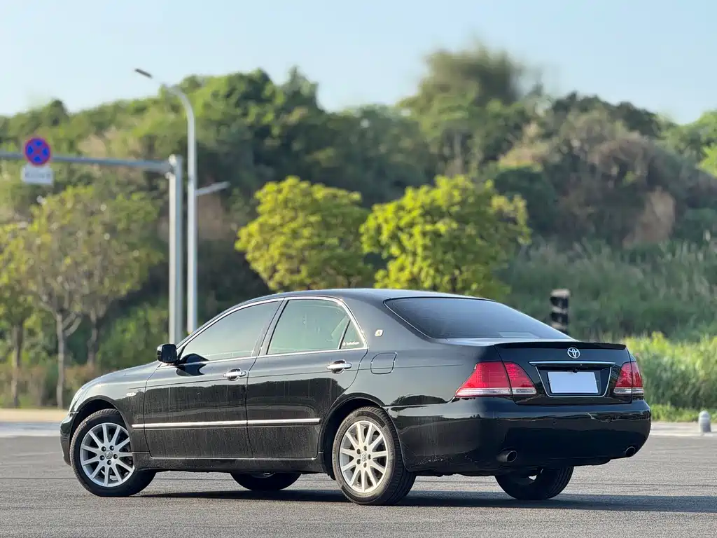 Toyota Crown 2007 — фото 16