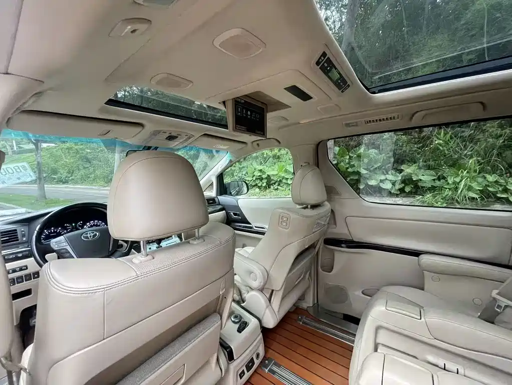 Toyota Alphard 2014 — фото 11