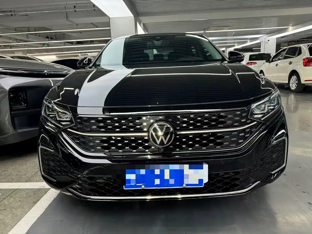 Volkswagen Passat 2023