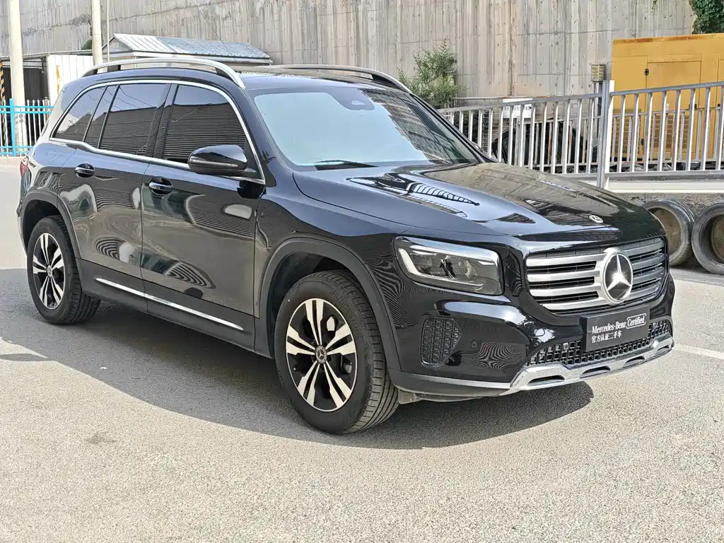 Mercedes-Benz GLB 2025 — фото 3