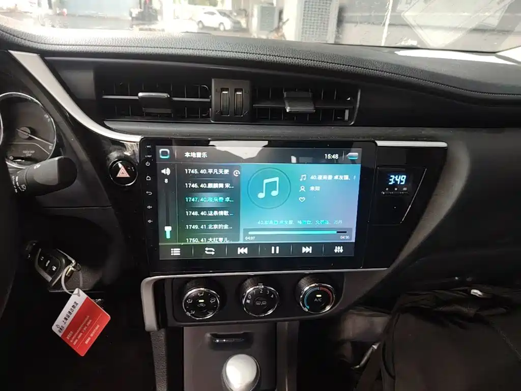 Toyota Corolla 2018 — фото 13