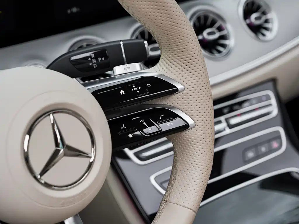 Mercedes-Benz E-Class 2023 — фото 24