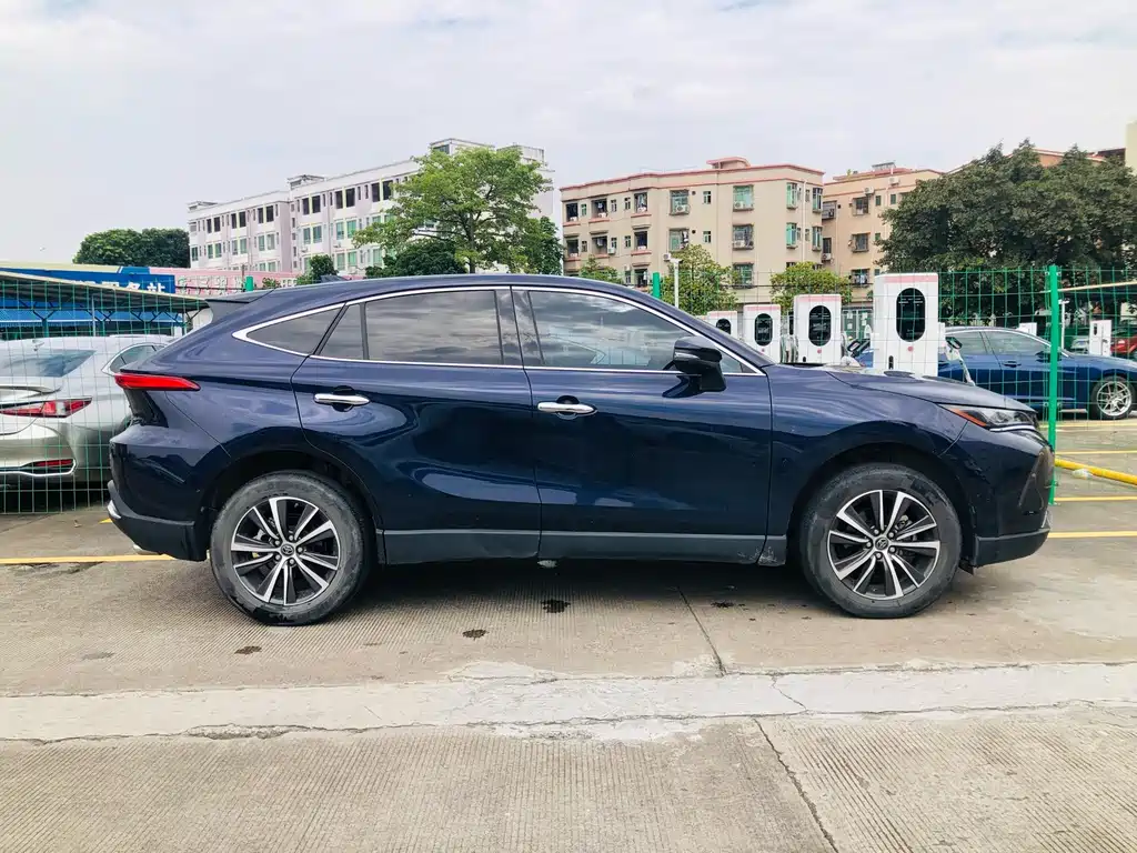 Toyota Harrier 2022 — фото 8