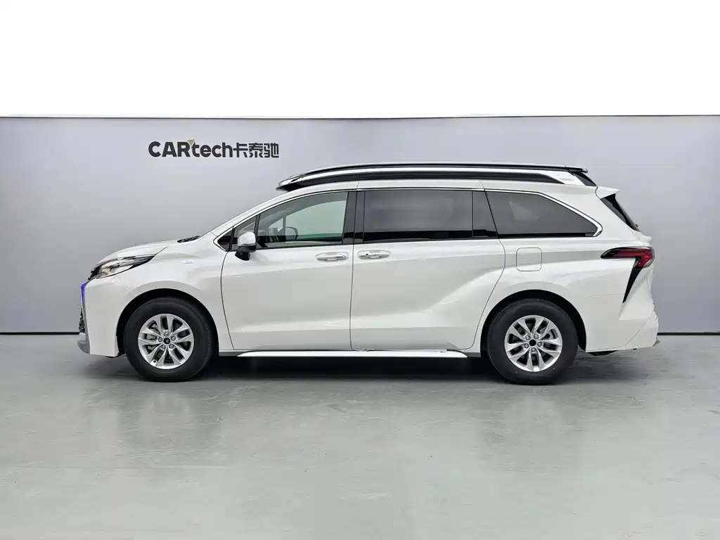 Toyota Granvia — фото 3
