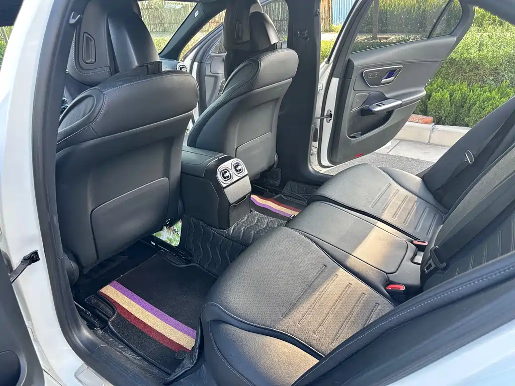 Mercedes-Benz C-Class 2023 — фото 28