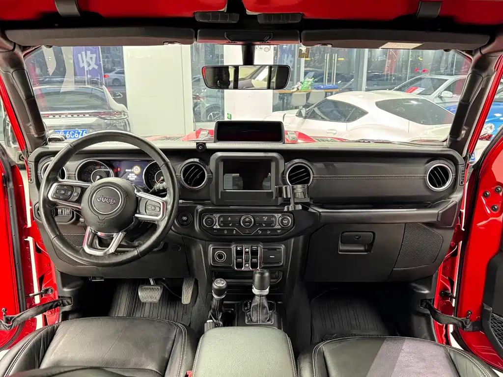 Jeep Wrangler 2019 — фото 10