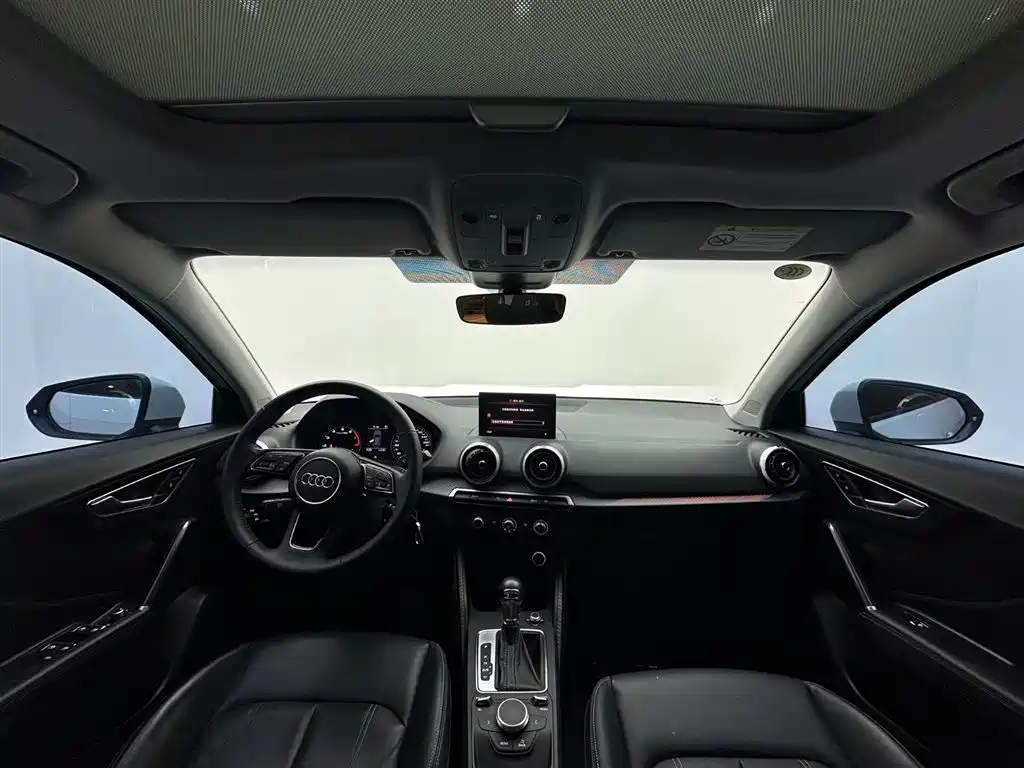 Audi Q2L 2022 — фото 10