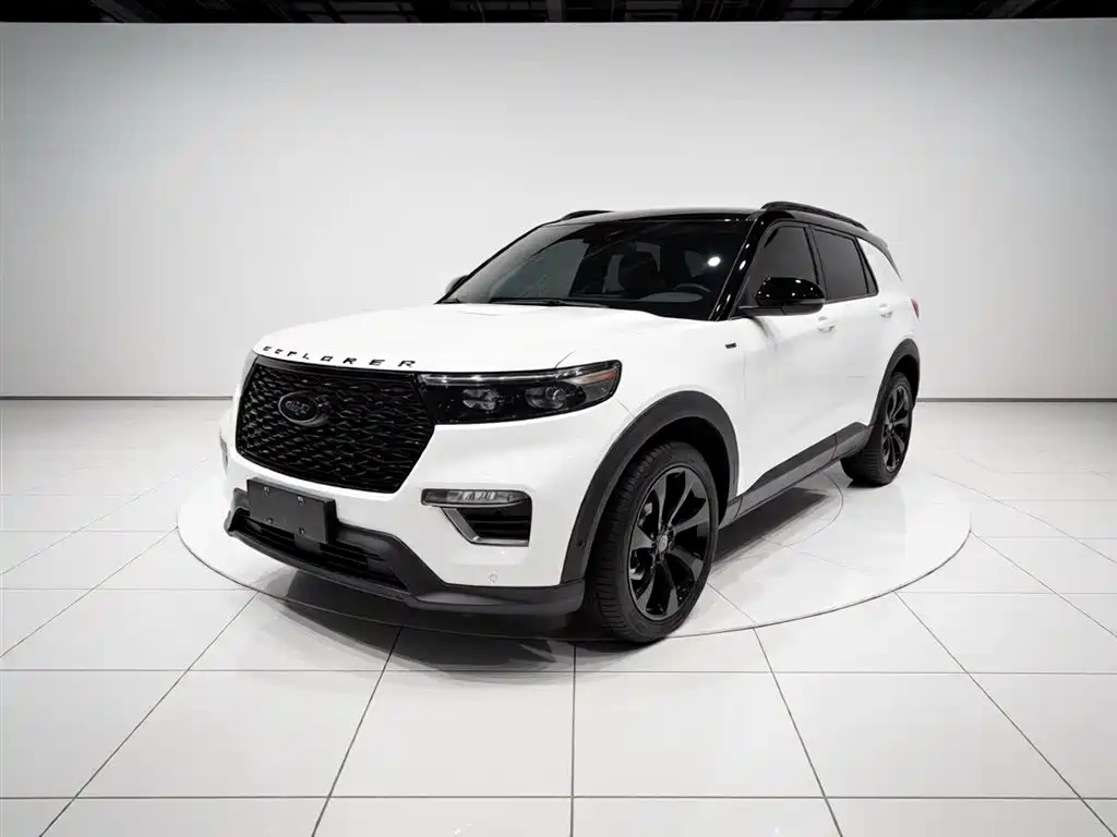 Ford Explorer 2021 — фото 1