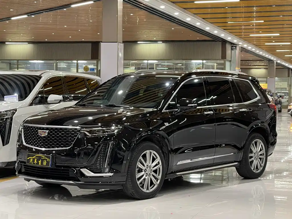 Cadillac XT6 2021 — фото 1