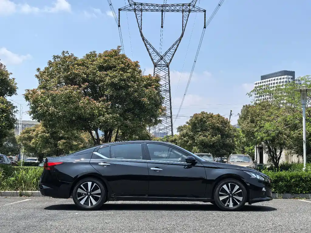 Nissan Teana 2022 — фото 11
