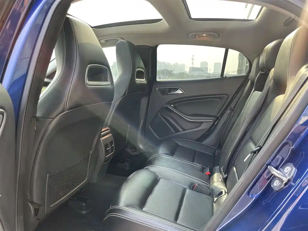 Mercedes-Benz GLA 2019 — фото 19