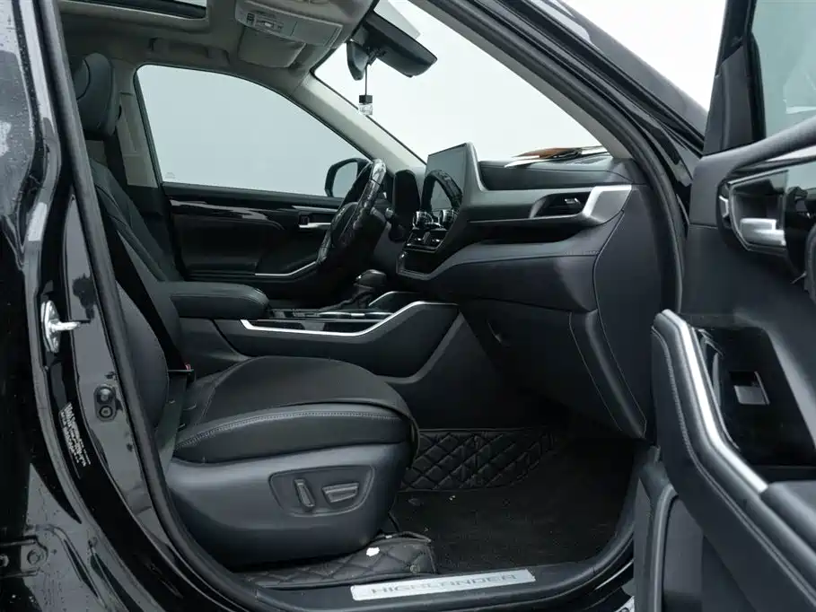 Toyota Highlander 2024 — фото 16