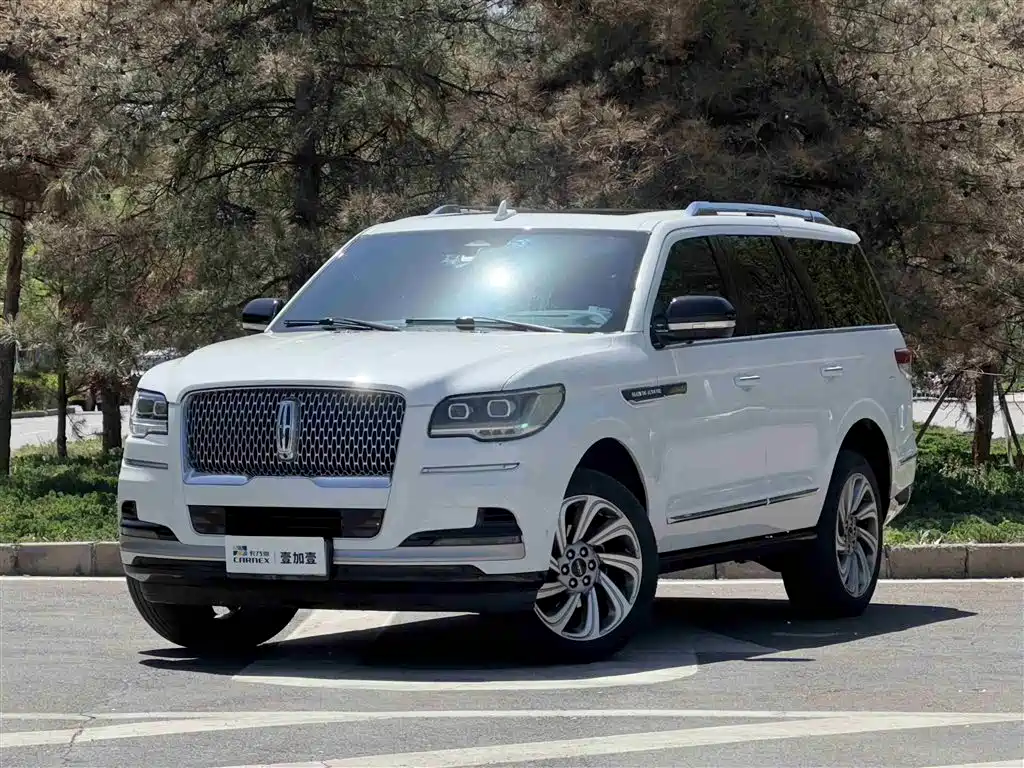 Lincoln Navigator 2023 — фото 1