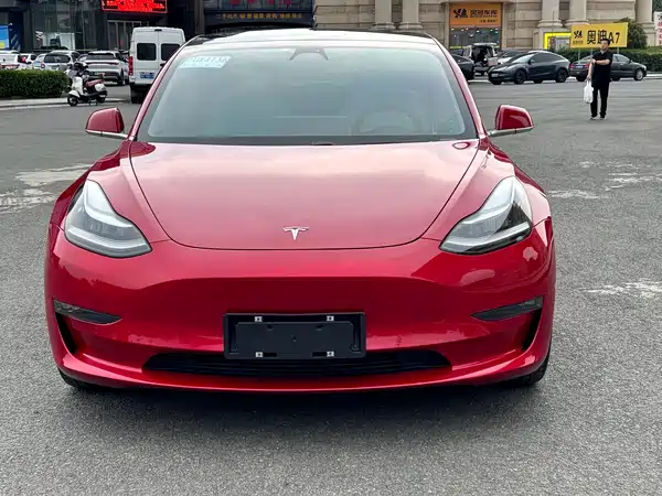 Tesla Model 3 2020