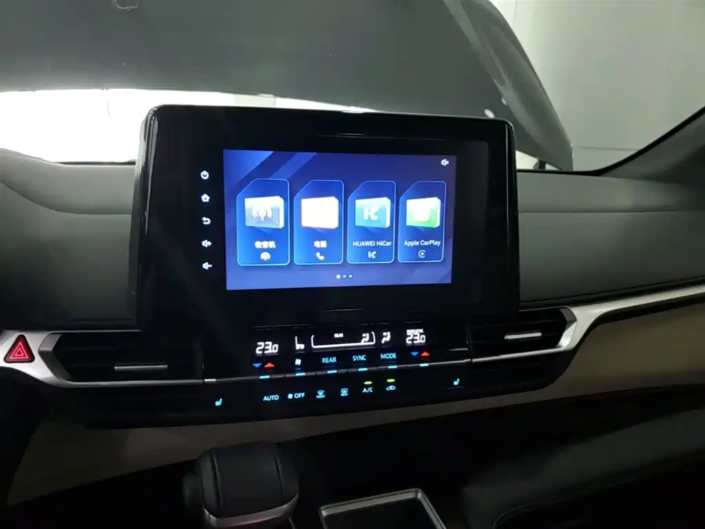 Toyota Sienna 2022 — фото 13