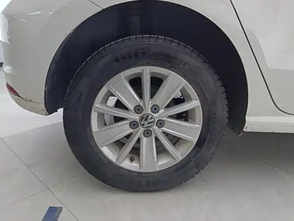 Volkswagen Polo 2016