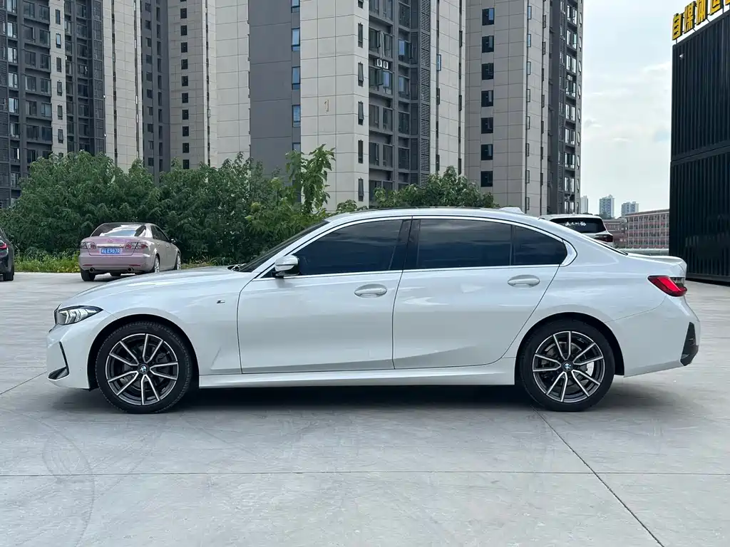 BMW 3 Series 2022