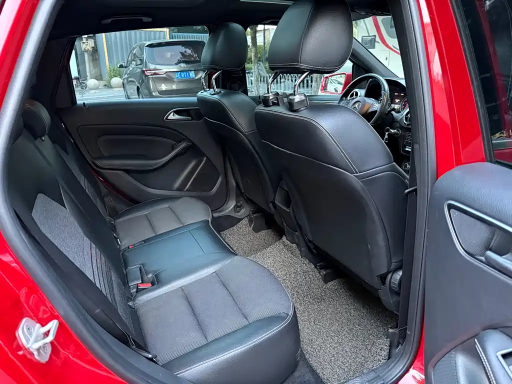 Mercedes-Benz B-Class 2015 — фото 19