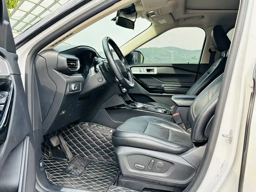 Ford Explorer 2020 — фото 10