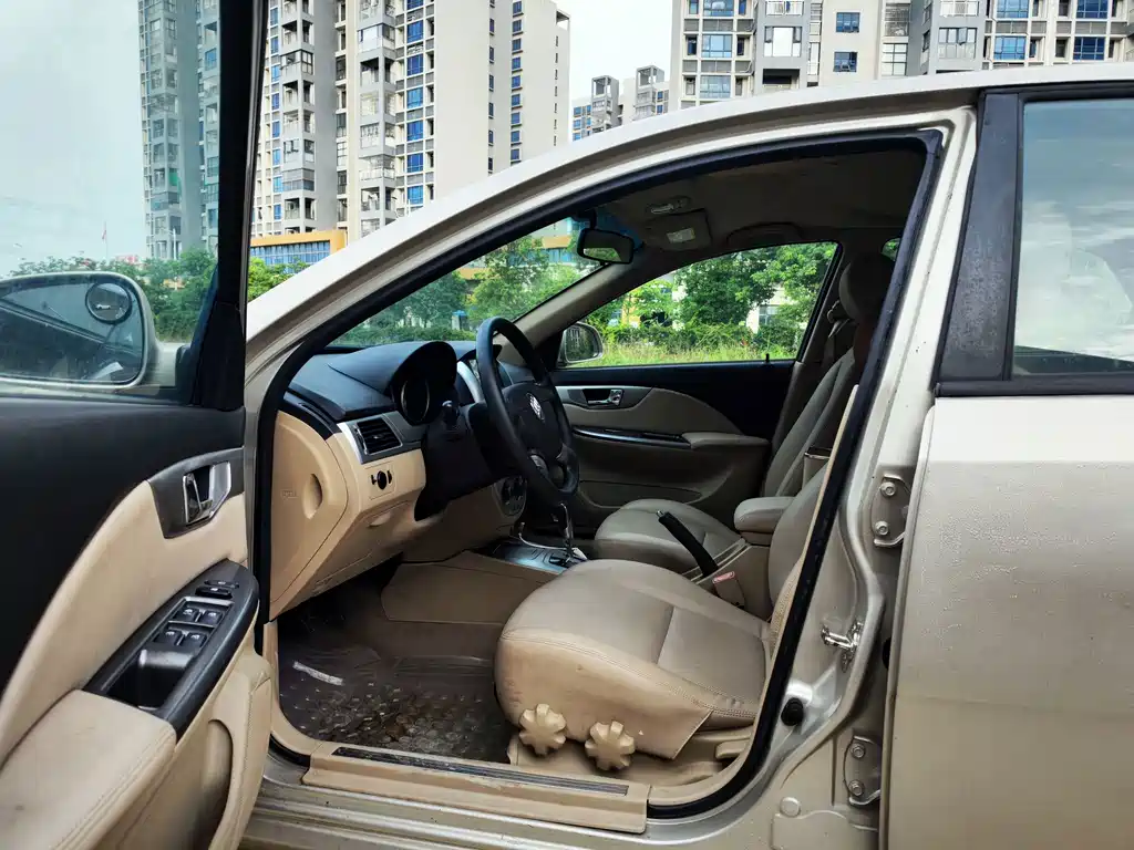 Buick Excelle 2013