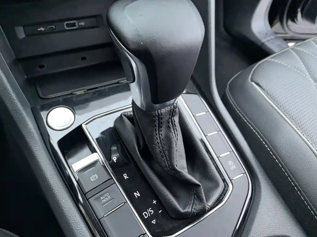 Volkswagen Tiguan L 2021 — фото 14