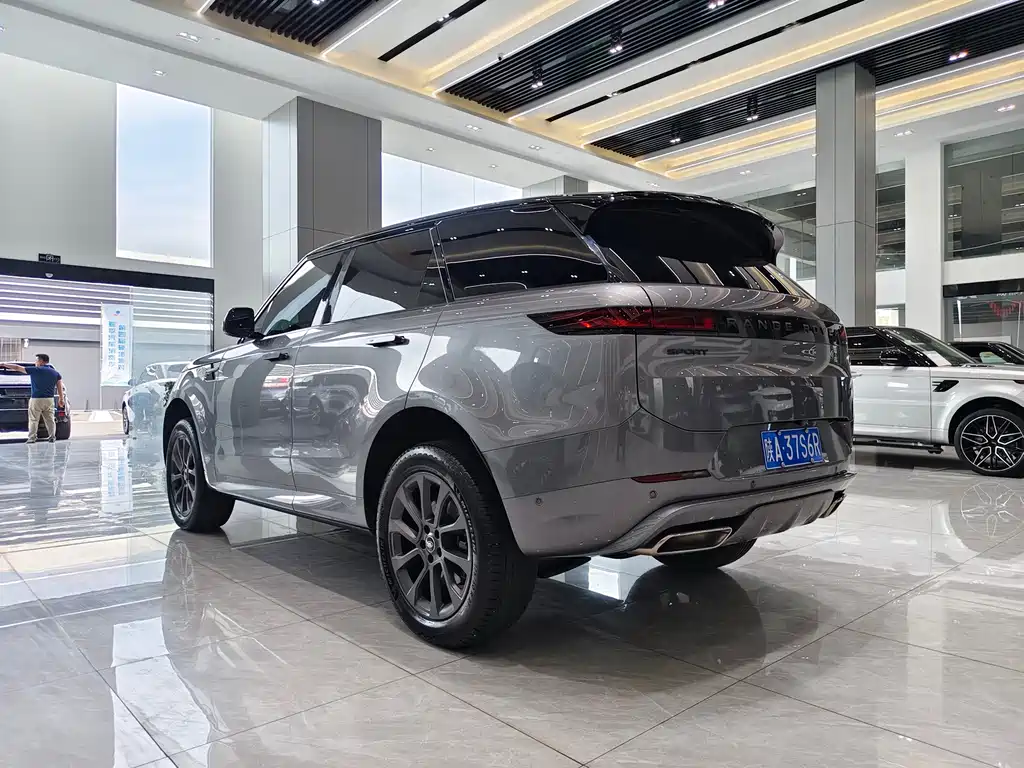 Land Rover Range Rover Sport 2025 — фото 17