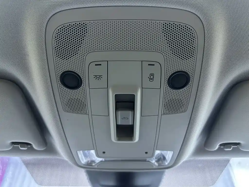 Audi Q2L 2022 — фото 20