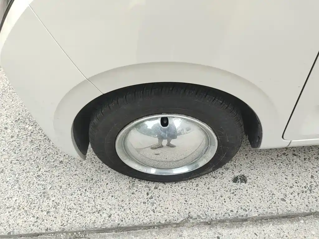Wuling Air ev Clear Sky 2023 — фото 23
