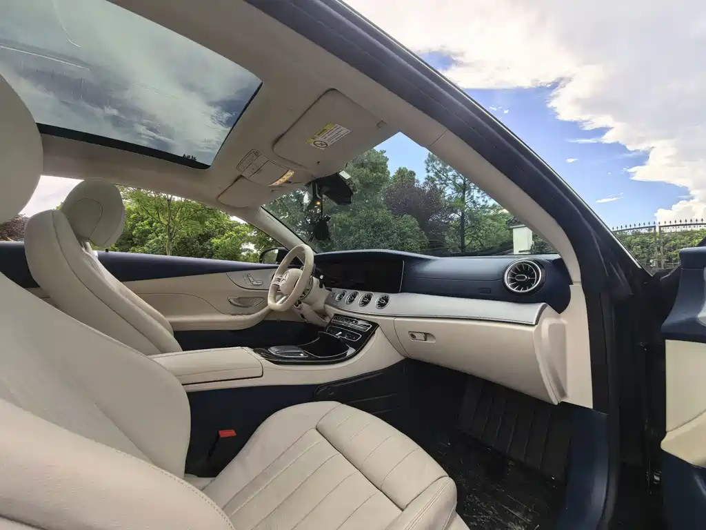 Mercedes-Benz E-Class 2023 — фото 11