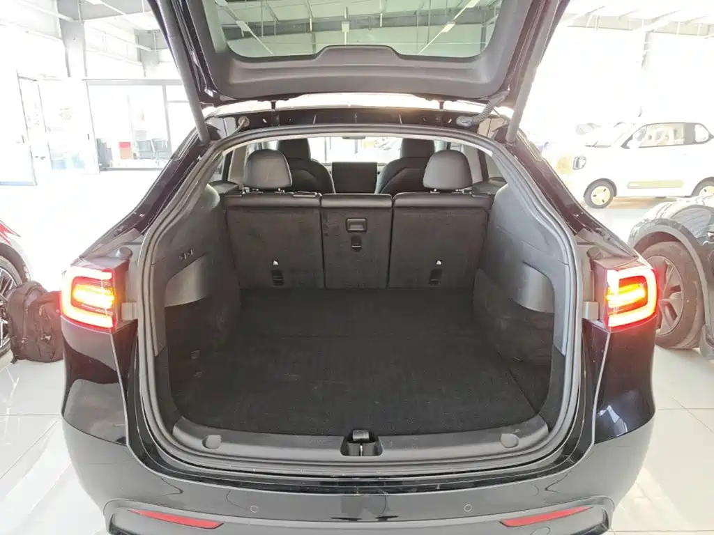 Tesla Model Y 2023 — фото 19