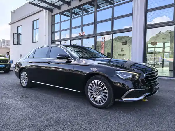 Mercedes-Benz E-Class 2022