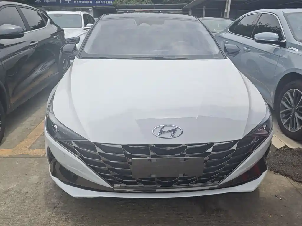 Hyundai Elantra 2021 — фото 2