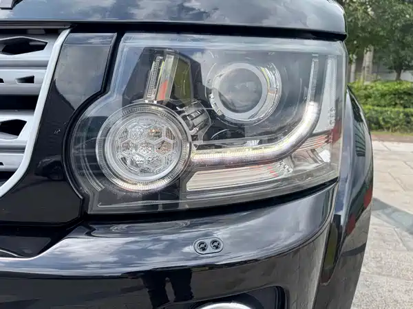 Land Rover Discovery 2015