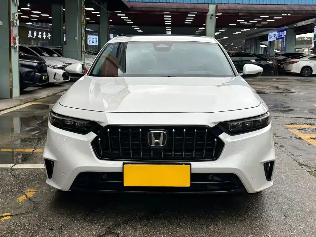 Honda Inspire 2023 — фото 2