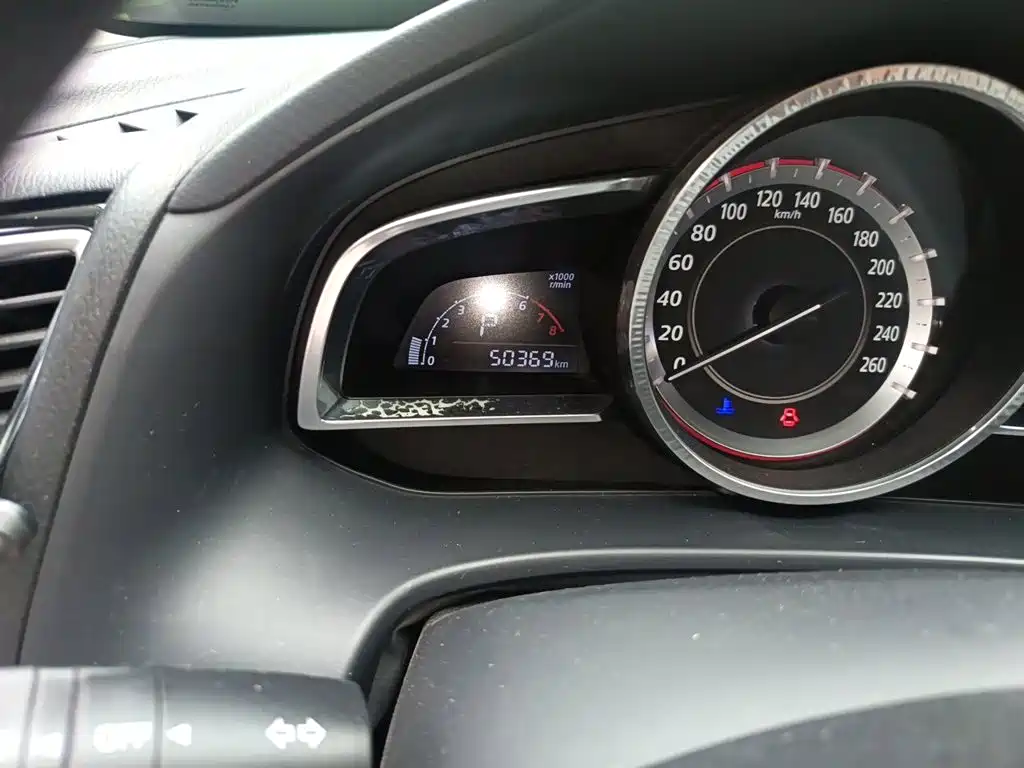 Mazda 3 Axela 2015