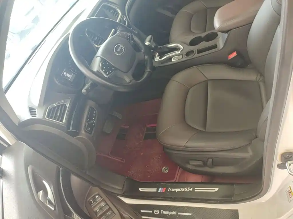 GAC Motor Trumpchi GS4 2017 — фото 15