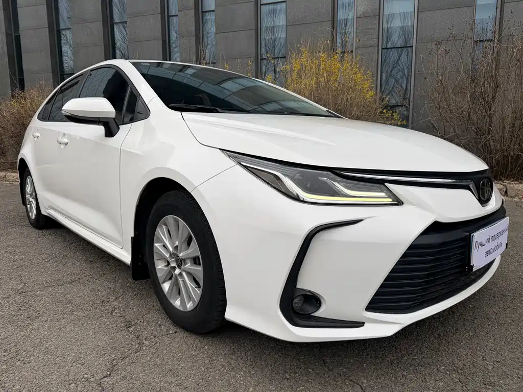 Toyota Corolla 2023 — фото 2