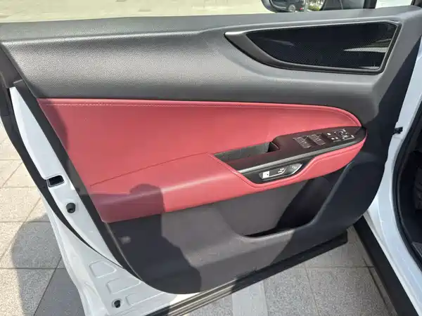 Lexus NX 2022