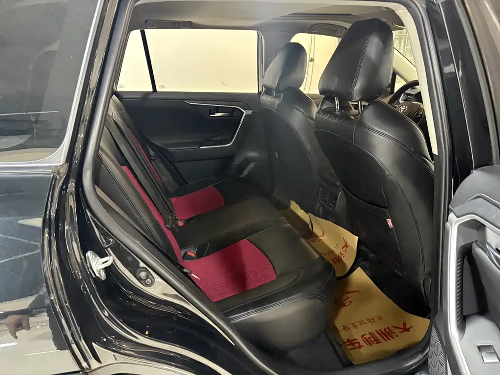 Toyota Wildlander 2021 — фото 11