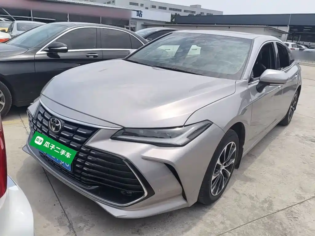 Toyota Avalon 2023 — фото 1