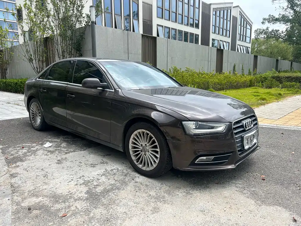 Audi A4L 2014