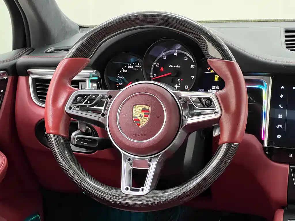 Porsche Macan 2015 — фото 26