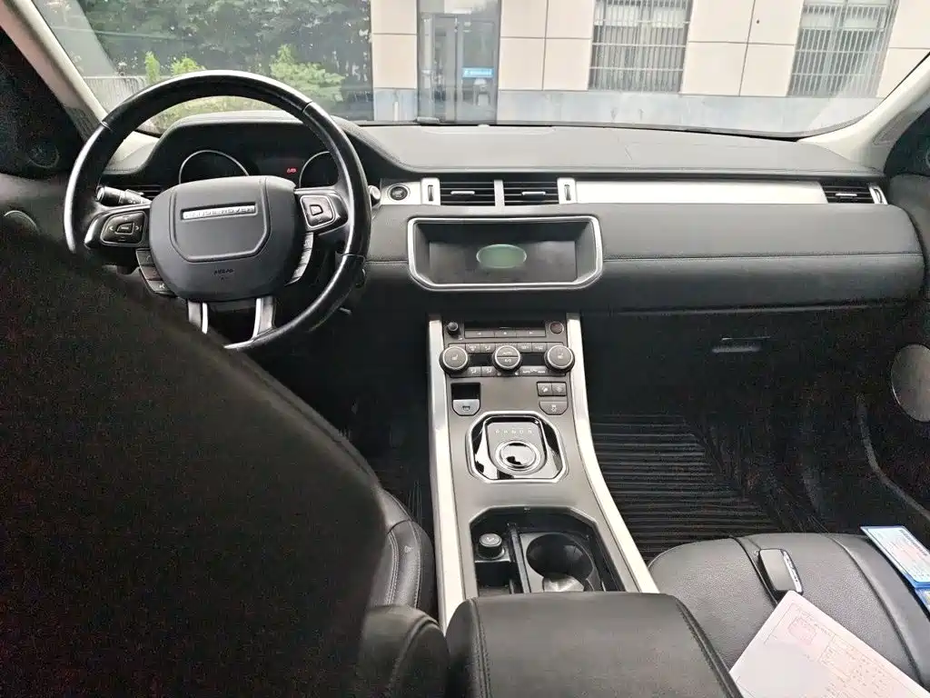 Land Rover Evoque 2018 — фото 13