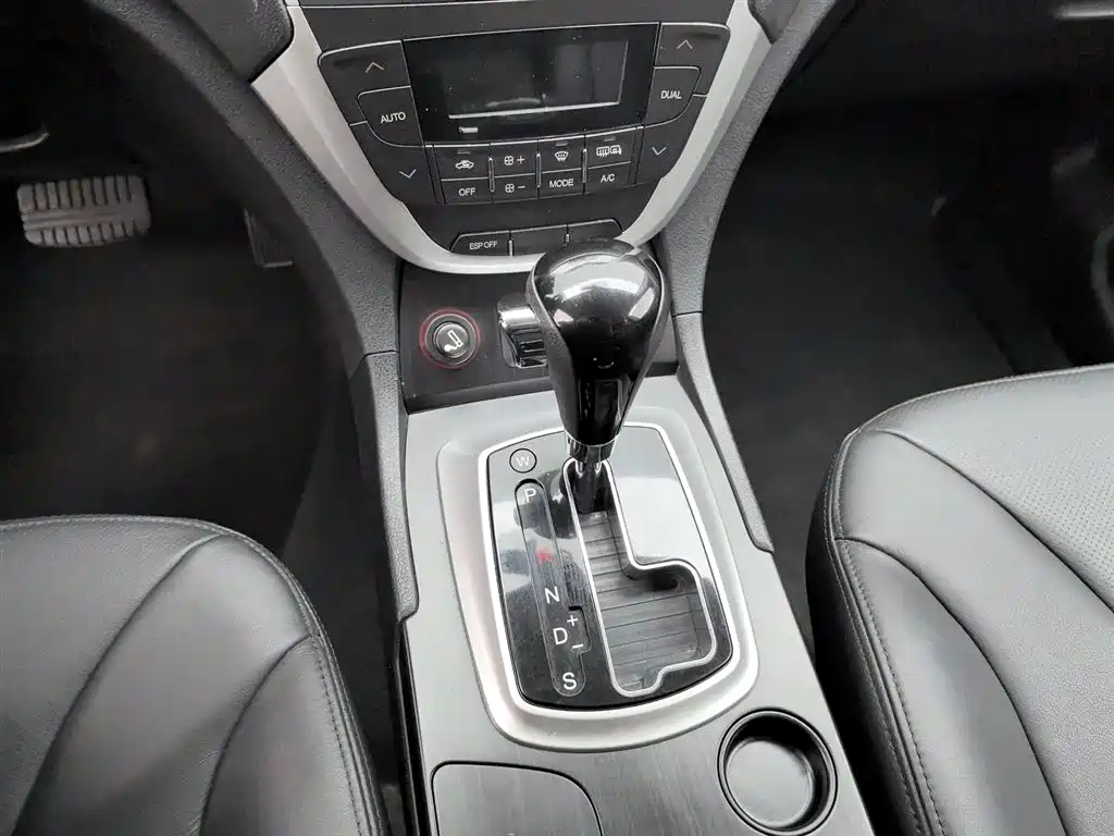 GAC Motor Trumpchi GS5 2014 — фото 13