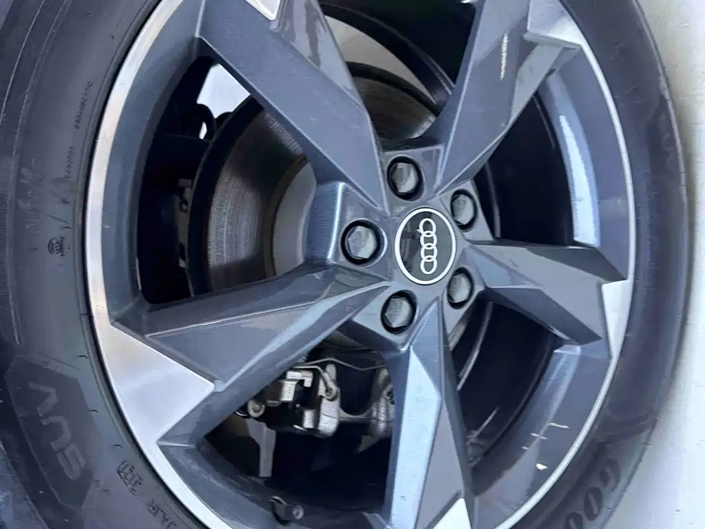 Audi Q3 2022 — фото 23