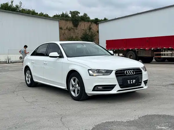 Audi A4L 2016