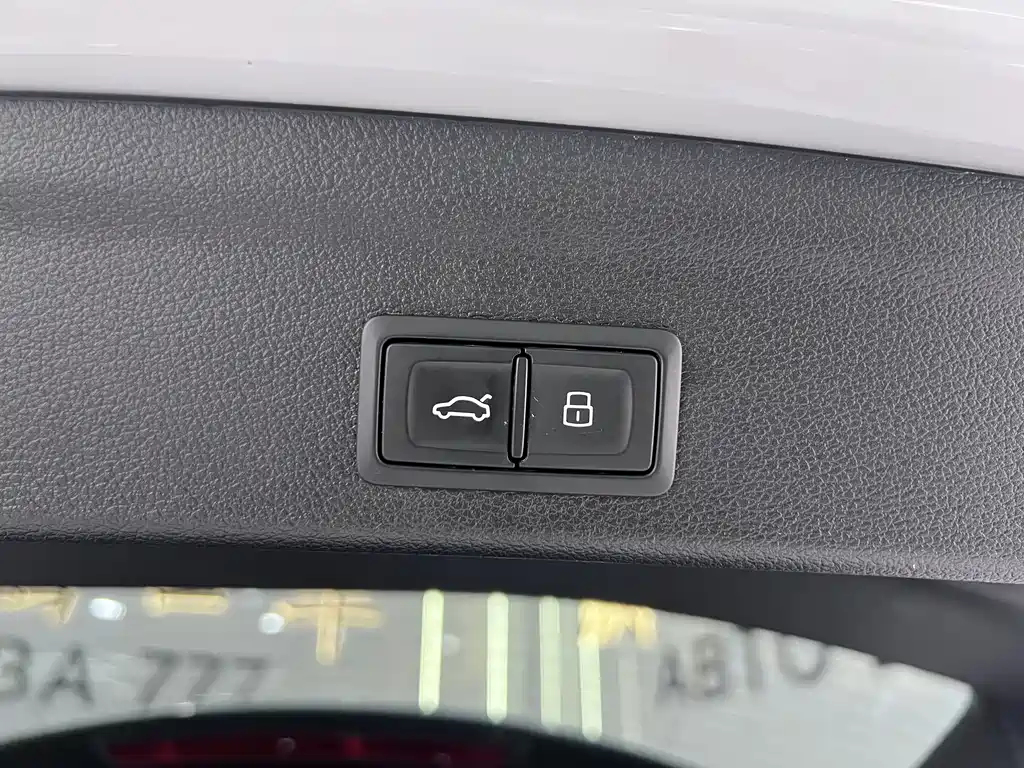 Audi Q3 2022 — фото 18