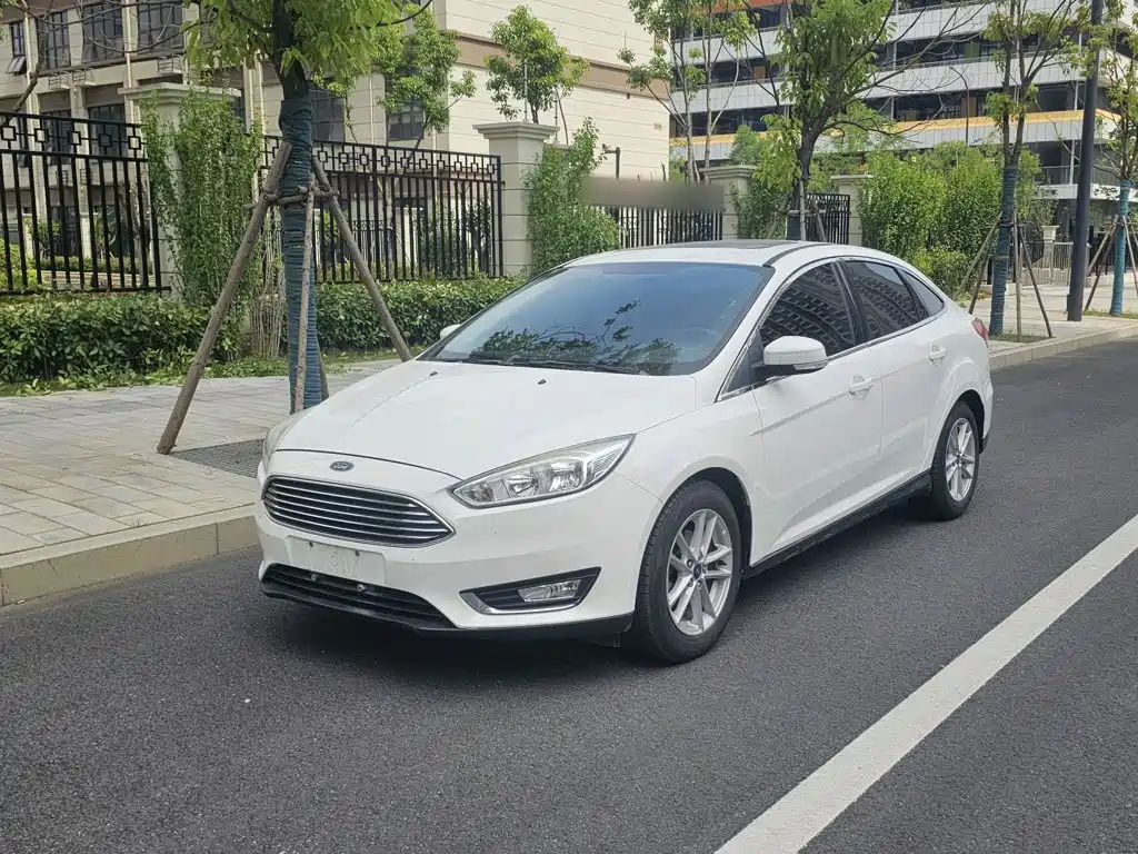 Ford Focus 2017 — фото 2
