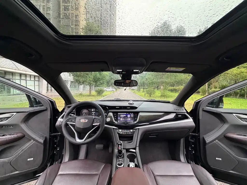 Cadillac XT6 2020 — фото 10
