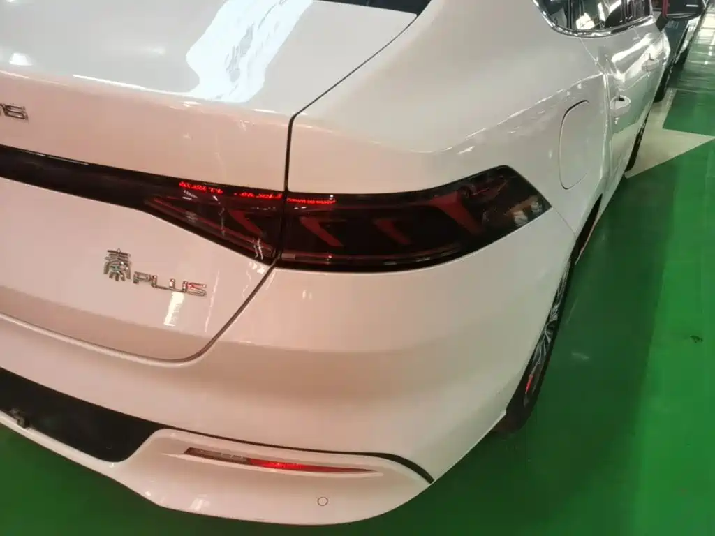 BYD Qin PLUS 2022 — фото 8
